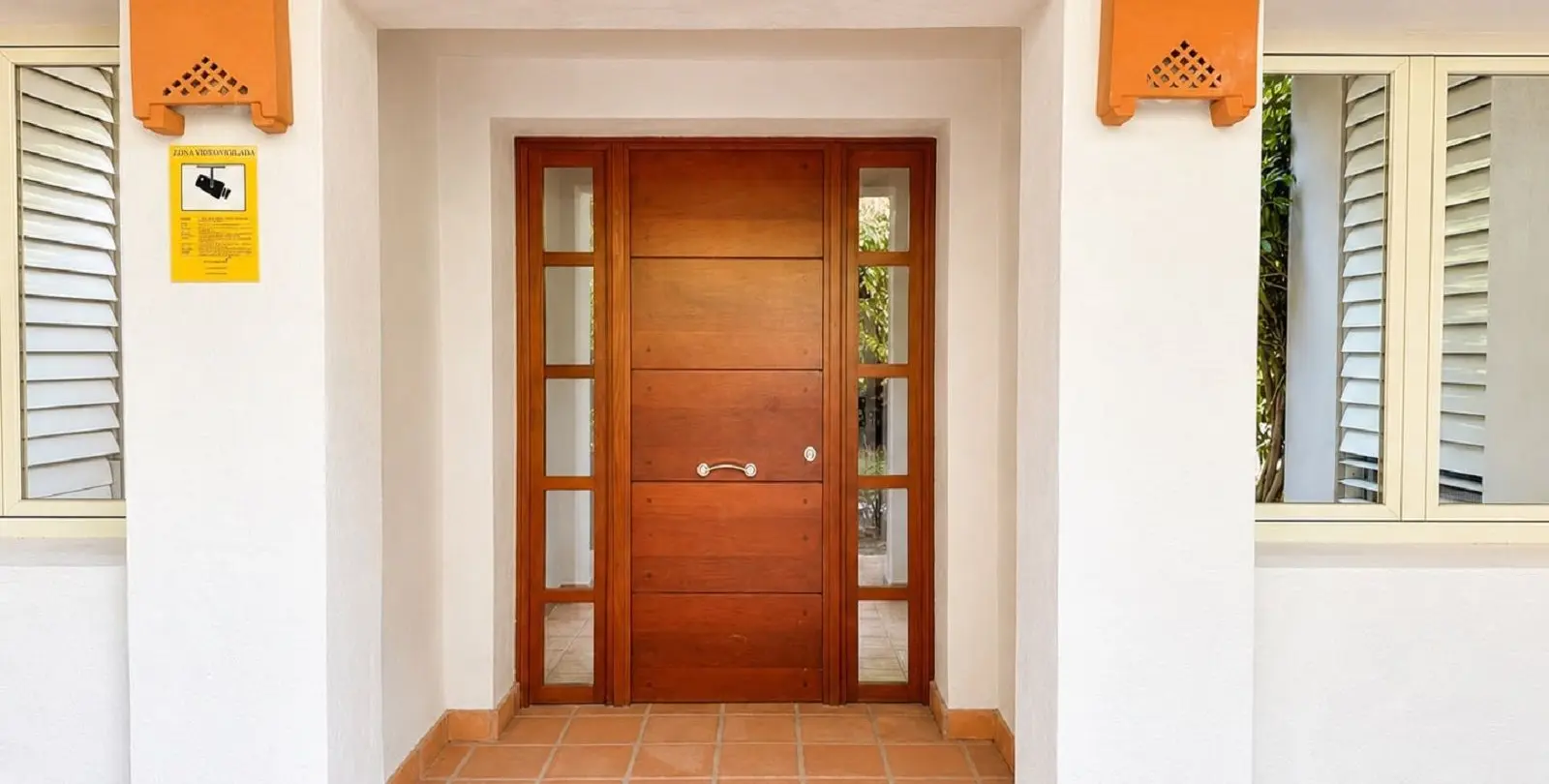 Sale of ground floor apartment in Río Real 12