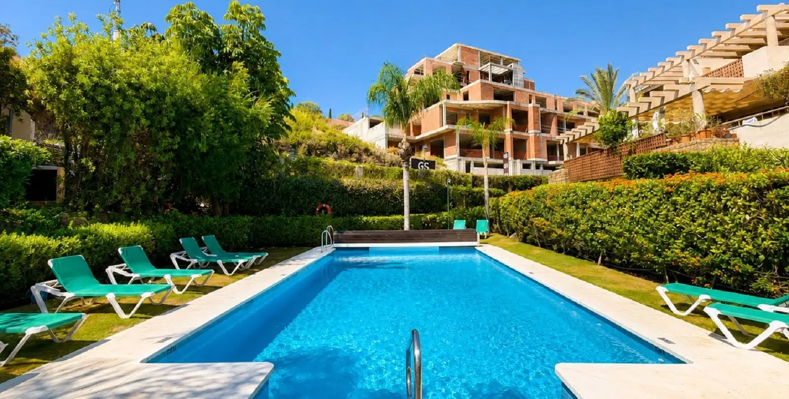Sale of ground floor apartment in Río Real 16