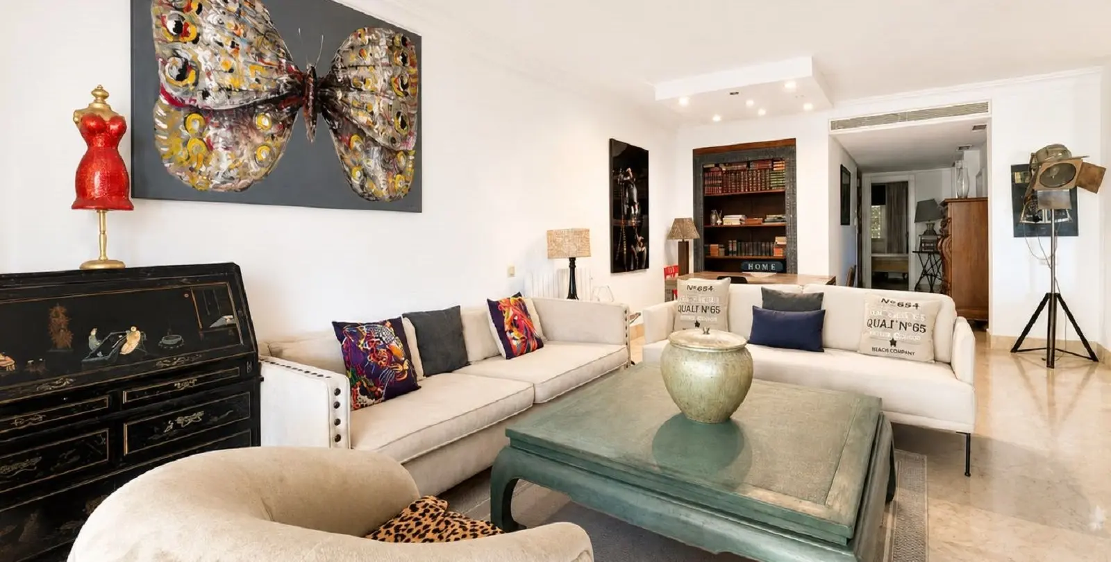 Sale of ground floor apartment in Río Real 20