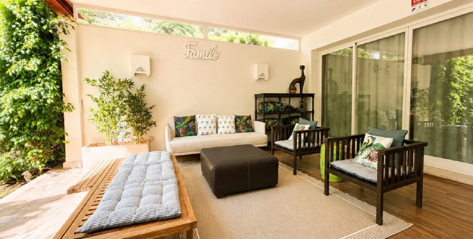 Sale of ground floor apartment in Río Real 26
