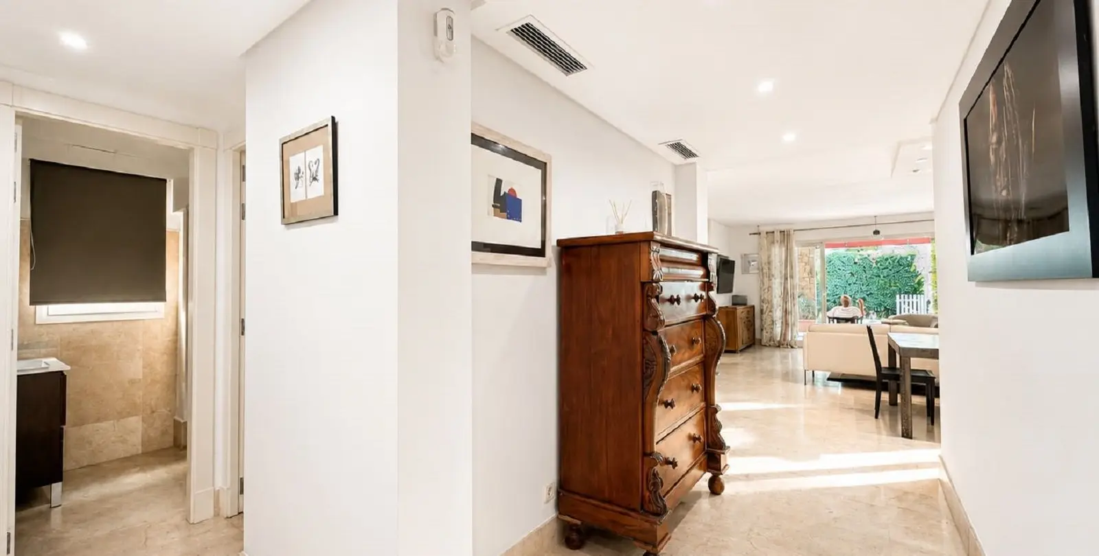 Sale of ground floor apartment in Río Real 30
