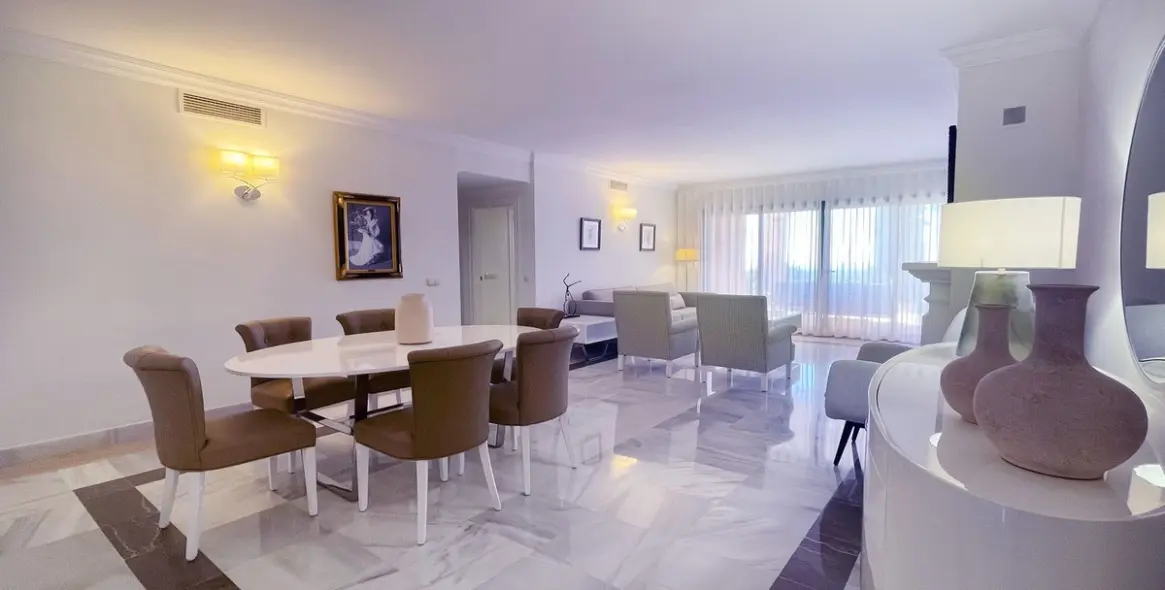 Sale of middle floor apartment in Monte Halcones 5