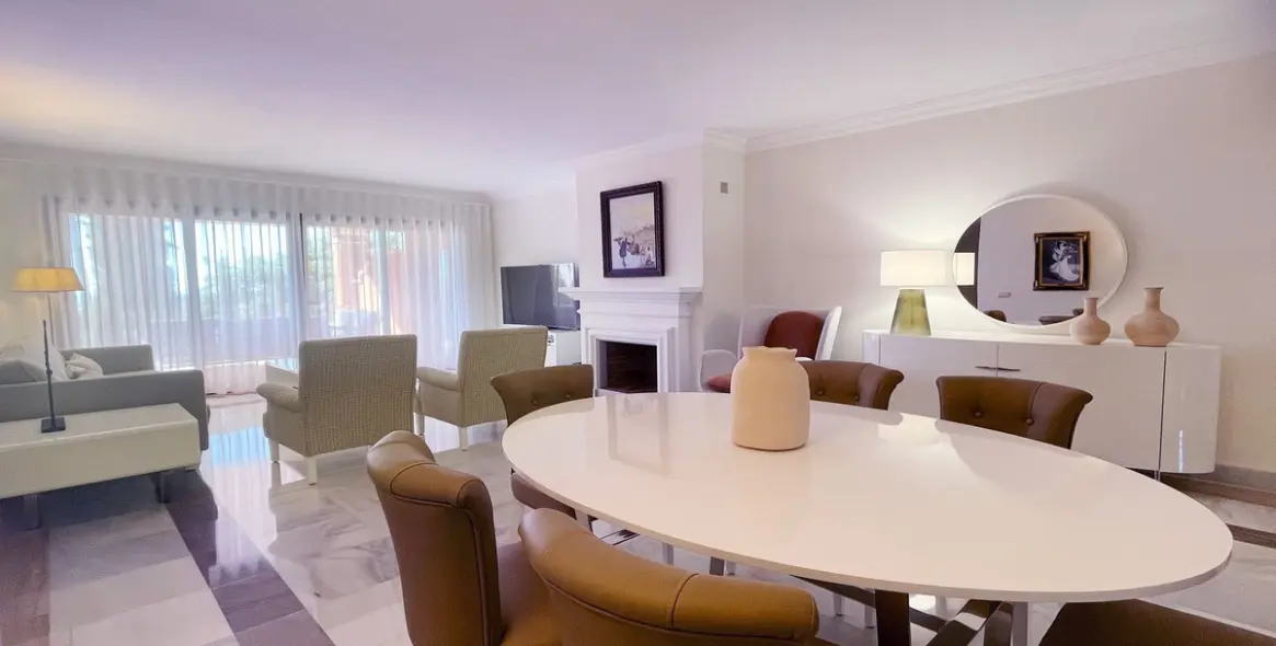 Sale of middle floor apartment in Monte Halcones 6