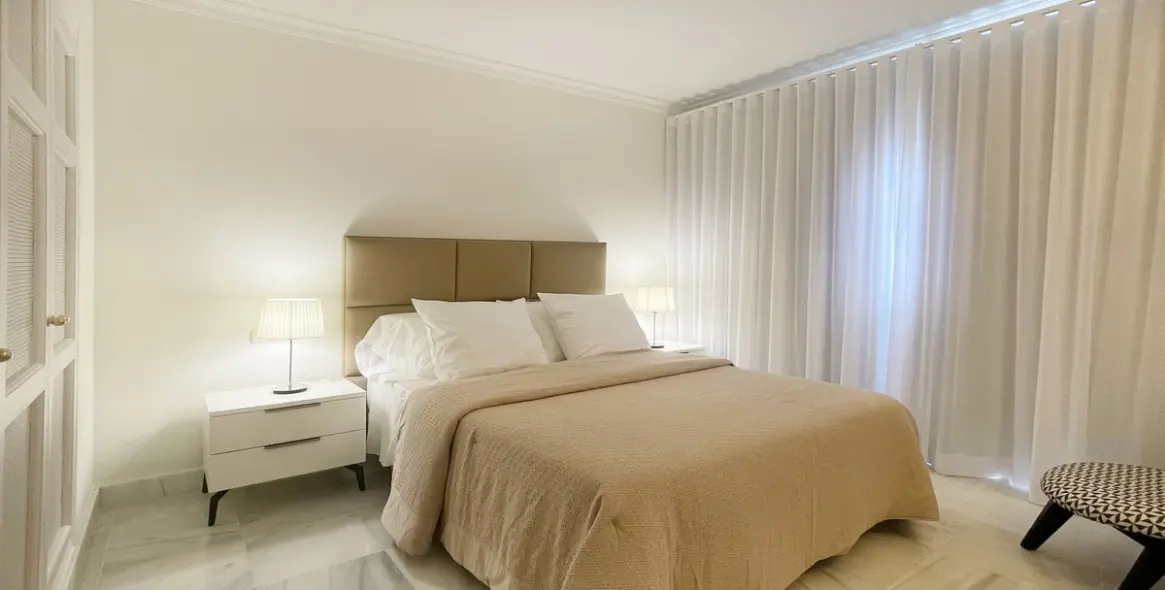 Sale of middle floor apartment in Monte Halcones 12