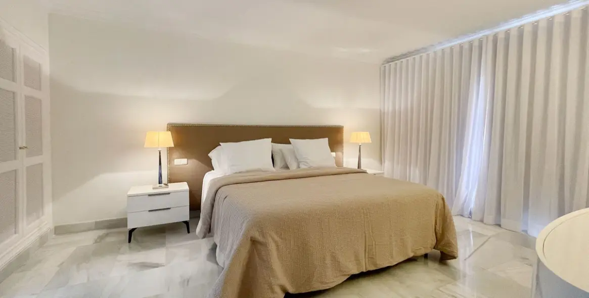 Sale of middle floor apartment in Monte Halcones 14