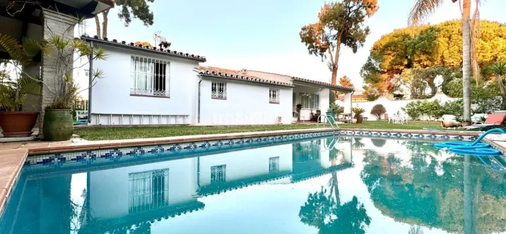 Продажа  отдельно стоящей виллы в Atalaya 0