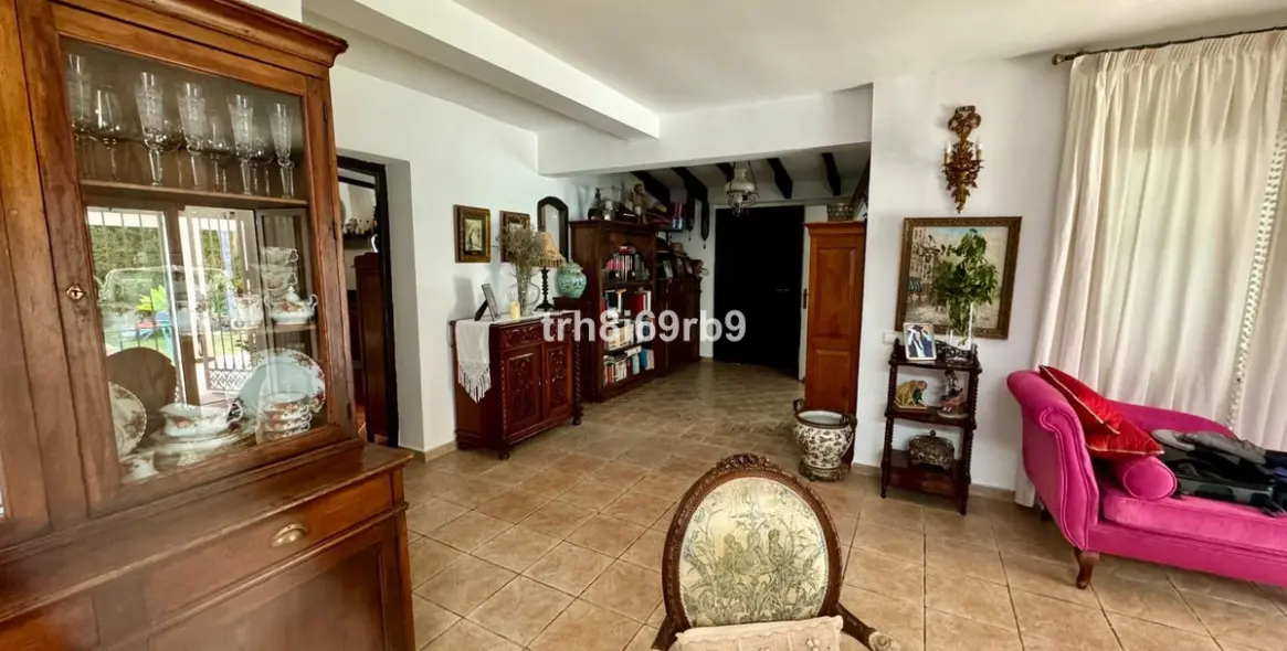 Venta de villa independiente en Atalaya 8