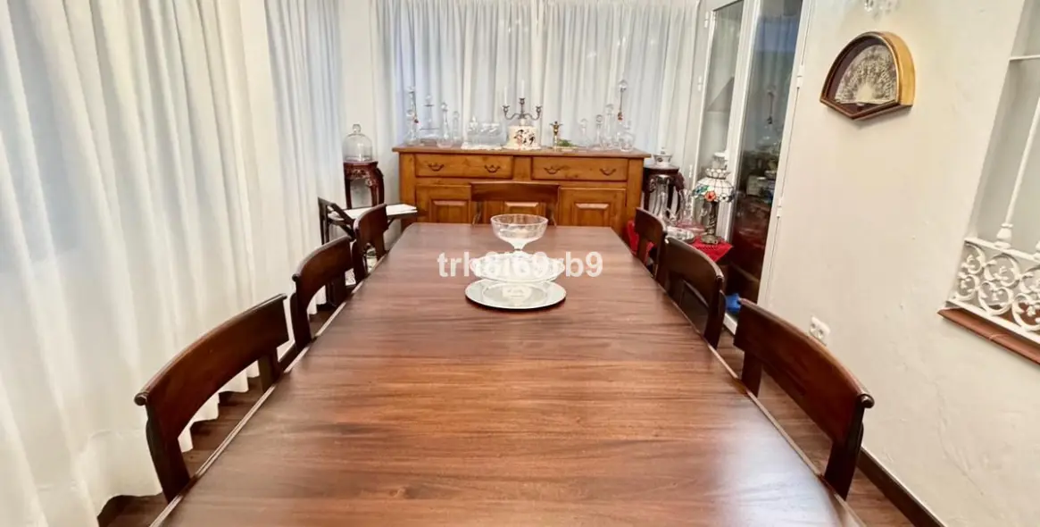 Venta de villa independiente en Atalaya 9