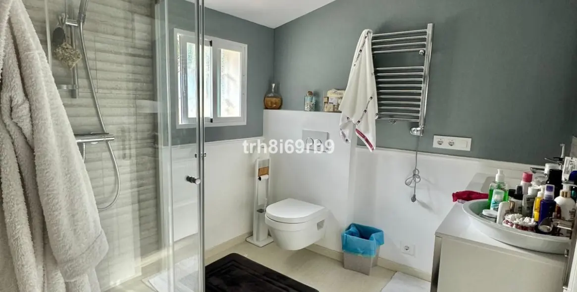 Venta de villa independiente en Atalaya 16