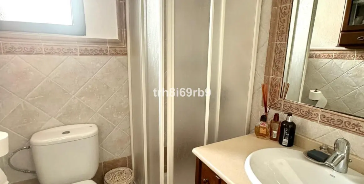 Venta de villa independiente en Atalaya 18