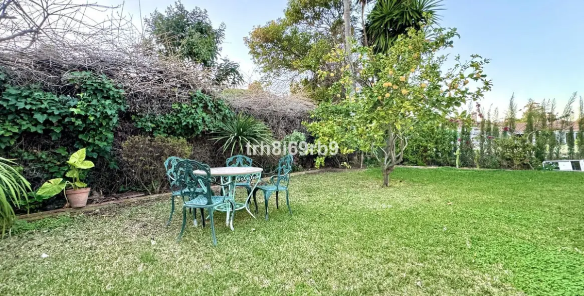 Продажа  отдельно стоящей виллы в Atalaya 23