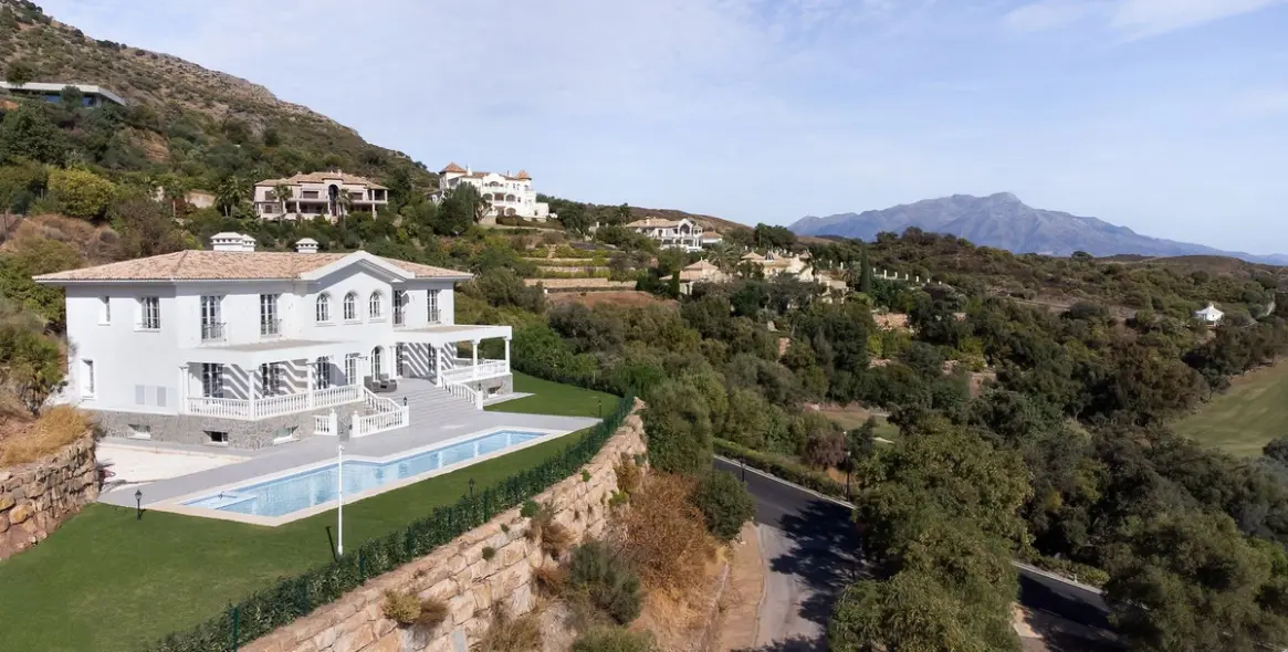 Venta de villa independiente en Benahavís 1