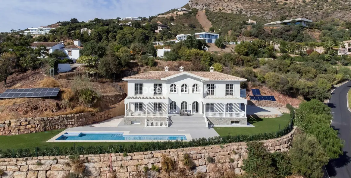 Venta de villa independiente en Benahavís 2