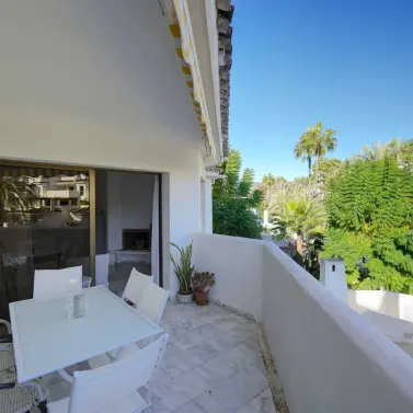 Long-term rent of middle floor apartment in Elviria