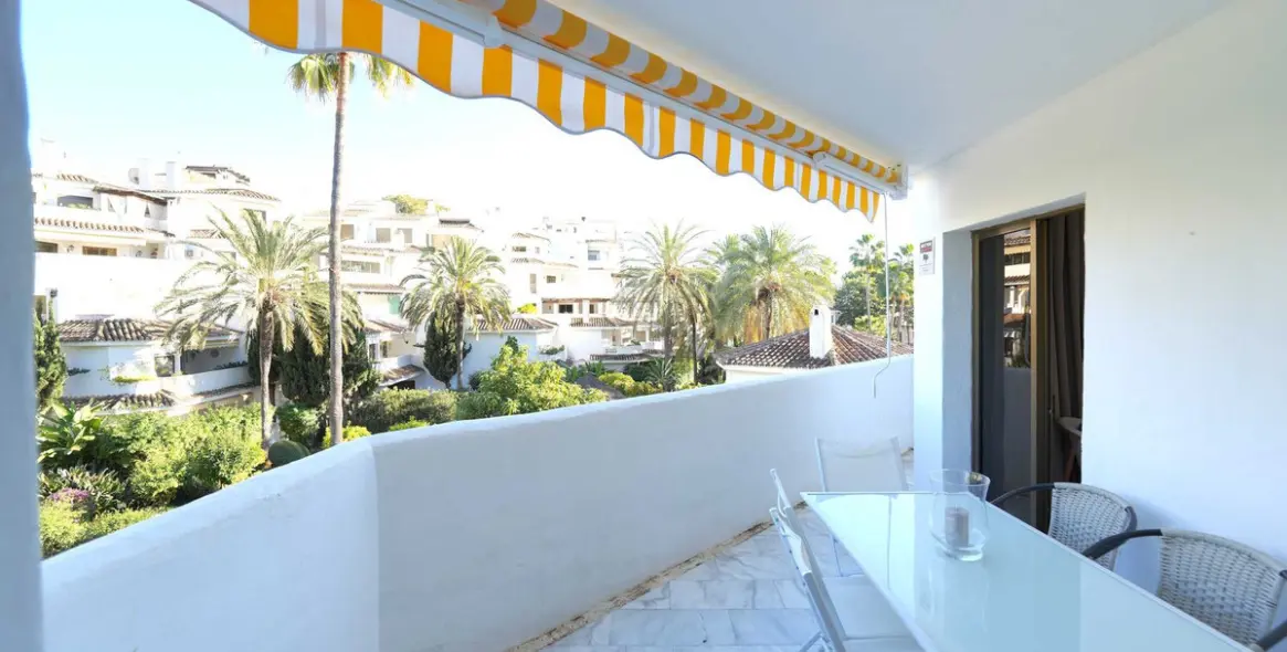 Long-term rent of middle floor apartment in Elviria 3