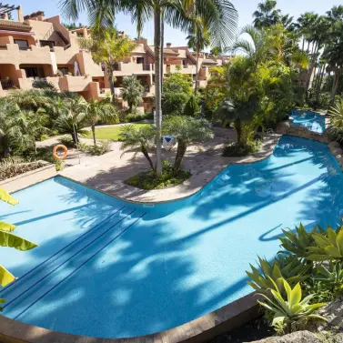 Продажа апартаментов на среднем этаже в Bel Air