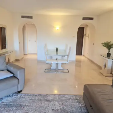 Продажа апартаментов на среднем этаже в Bel Air