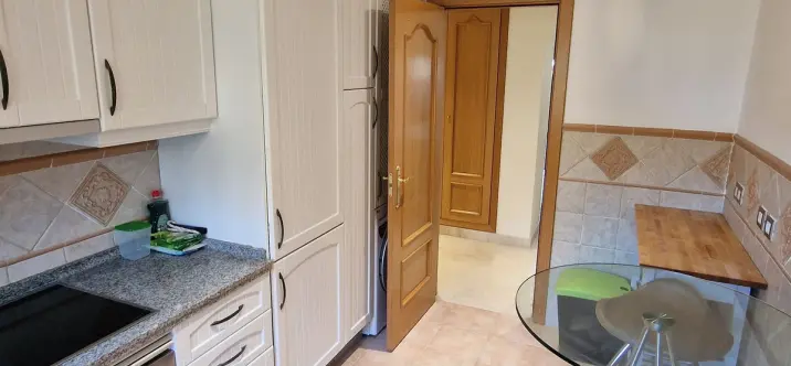 Продажа апартаментов на среднем этаже в Bel Air 3