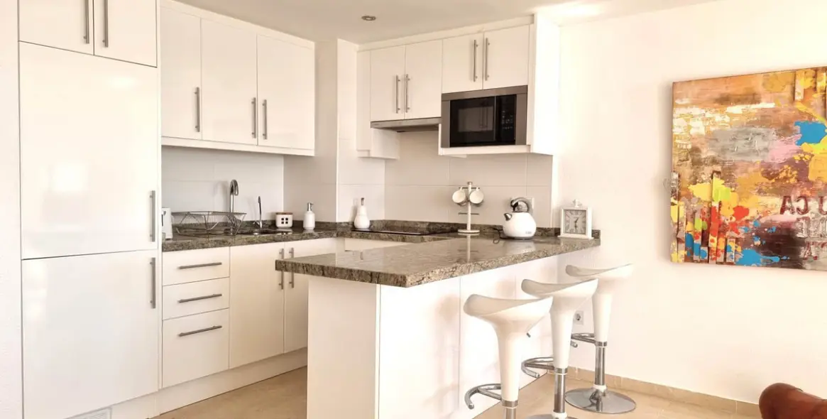 Venta de ático dúplex en Calahonda 3