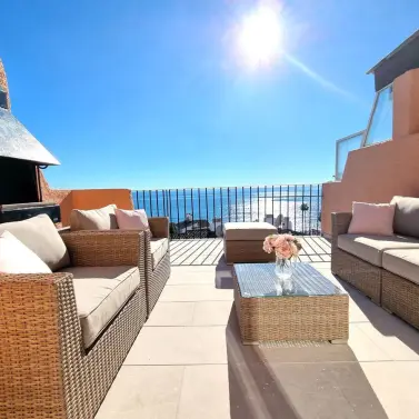 Venta de ático dúplex en Calahonda