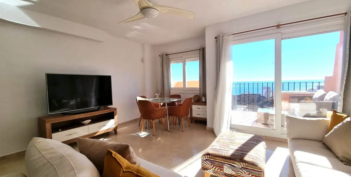 Sale of penthouse duplex in Calahonda 2