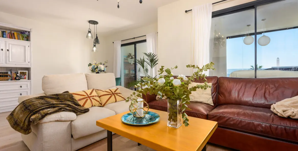 Продажа апартаментов на среднем этаже в Estepona 3