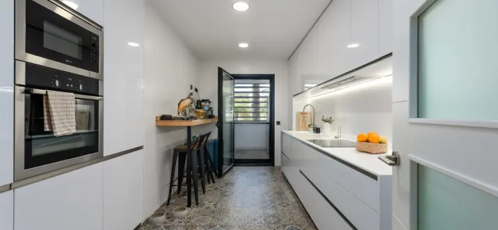 Продажа апартаментов на среднем этаже в Estepona 4