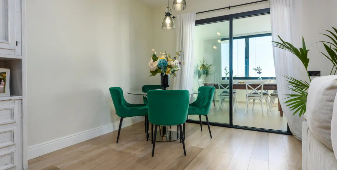 Продажа апартаментов на среднем этаже в Estepona 10