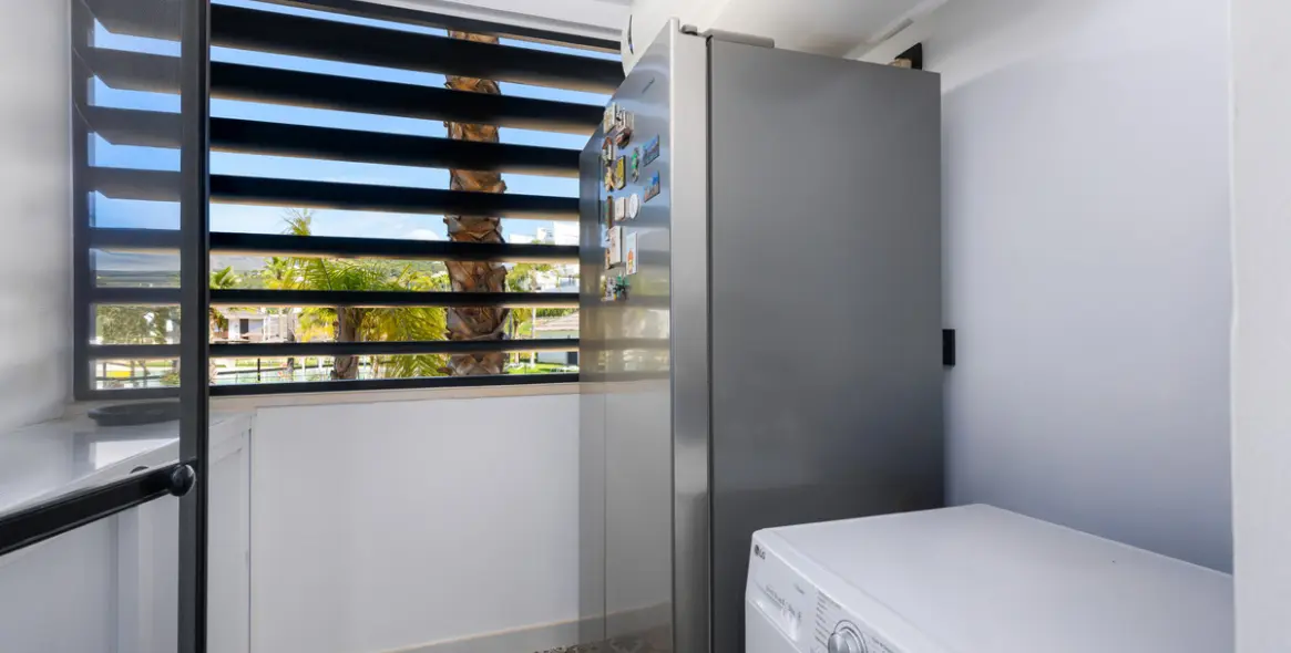 Продажа апартаментов на среднем этаже в Estepona 17