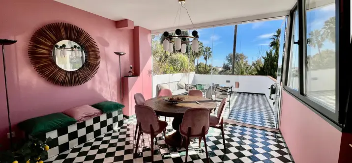 Long-term rent of middle floor apartment in The Golden Mile 3