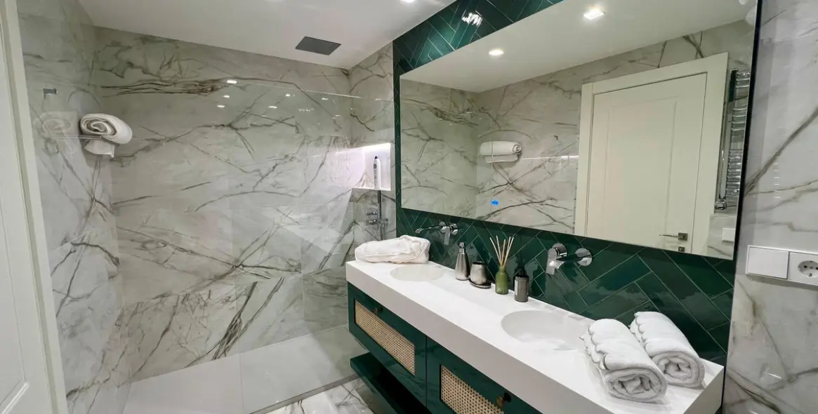 Alquiler a largo plazo de apartamento en planta media en The Golden Mile 21