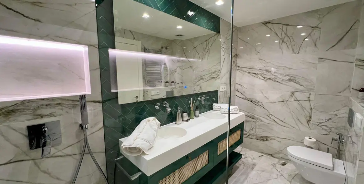 Alquiler a largo plazo de apartamento en planta media en The Golden Mile 23