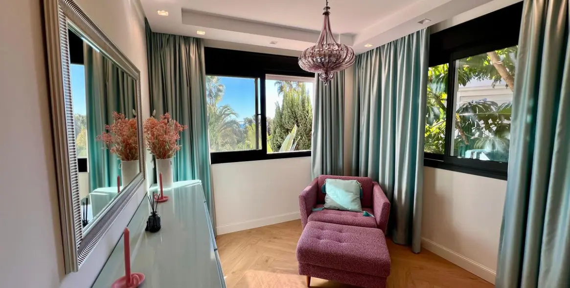 Alquiler a largo plazo de apartamento en planta media en The Golden Mile 26