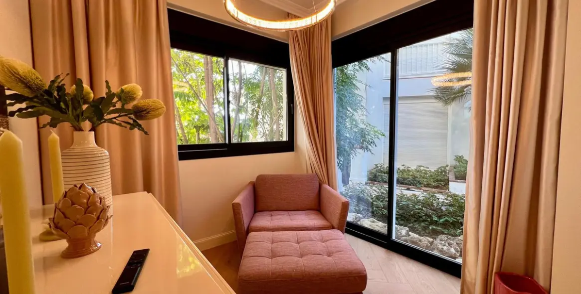 Alquiler a largo plazo de apartamento en planta media en The Golden Mile 28