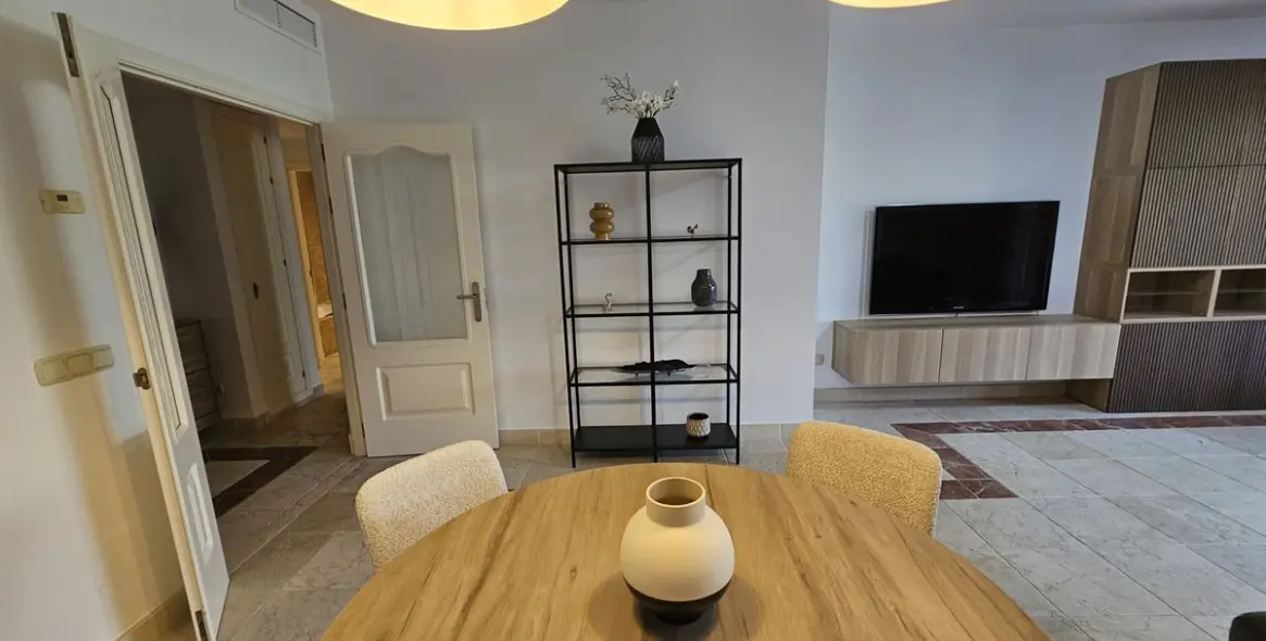 Long-term rent of middle floor apartment in Atalaya 11