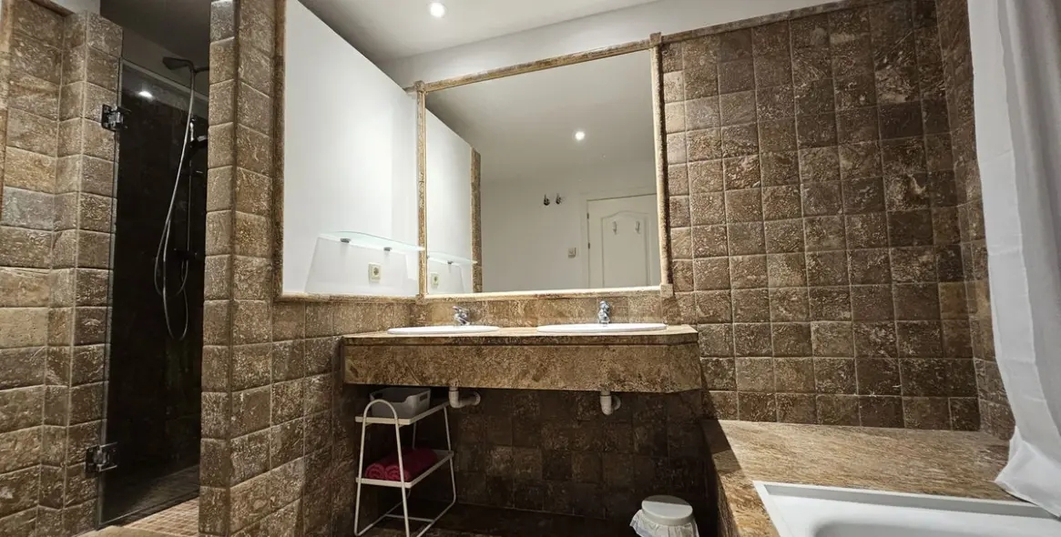 Long-term rent of middle floor apartment in Atalaya 17