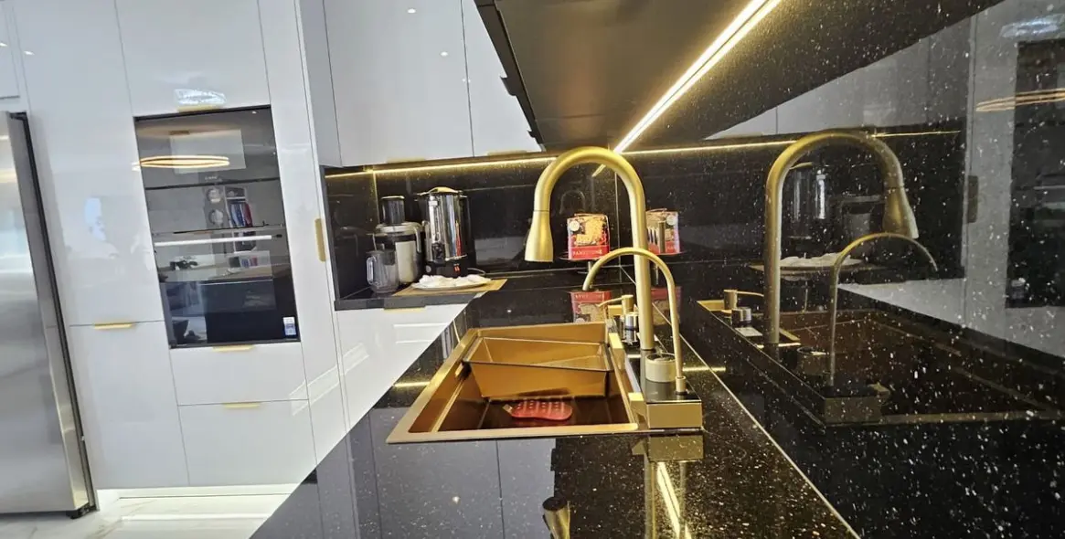 Long-term rent of finca - cortijo in Estepona 11