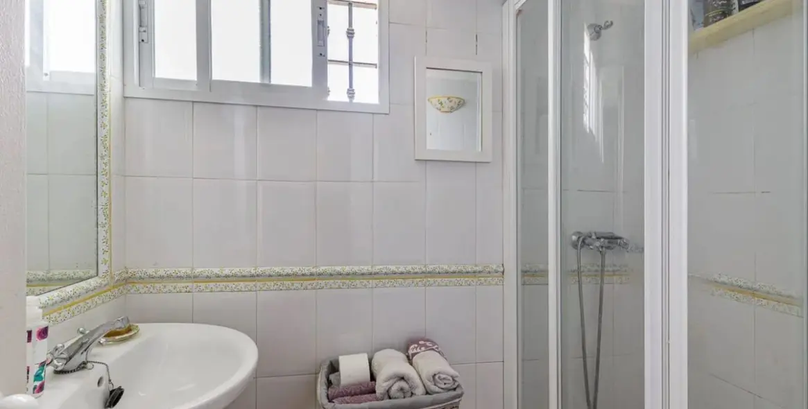 Sale of townhouse in Estepona 16