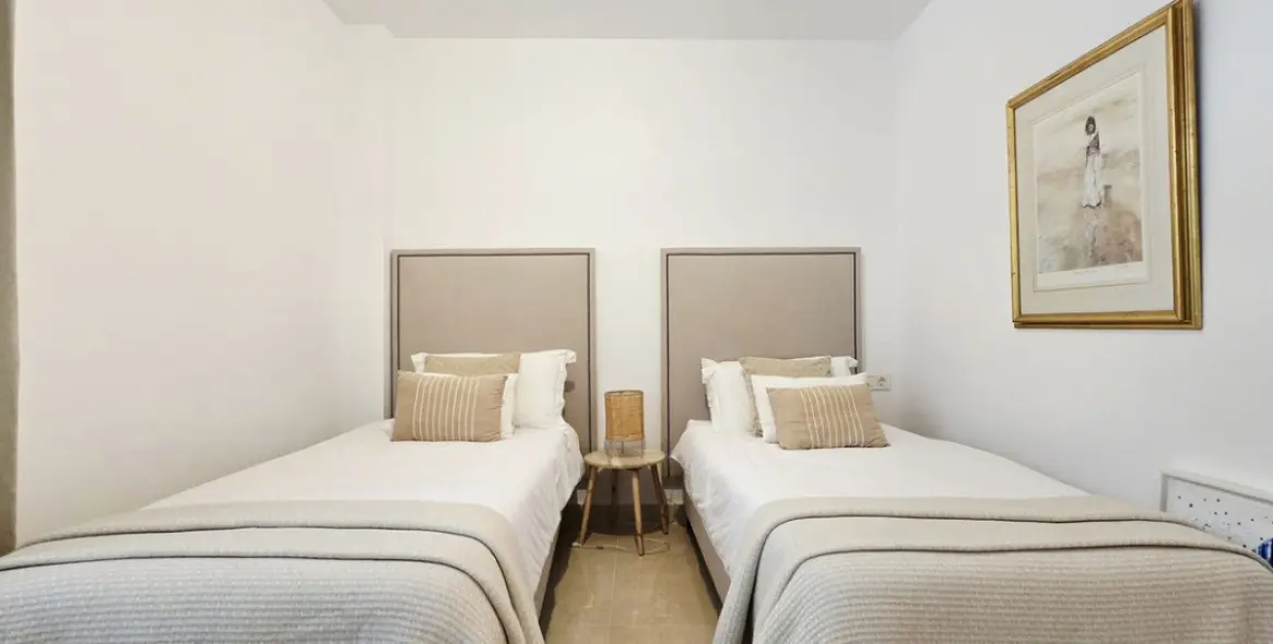 Продажа апартаментов на первом этаже в Benahavís 19