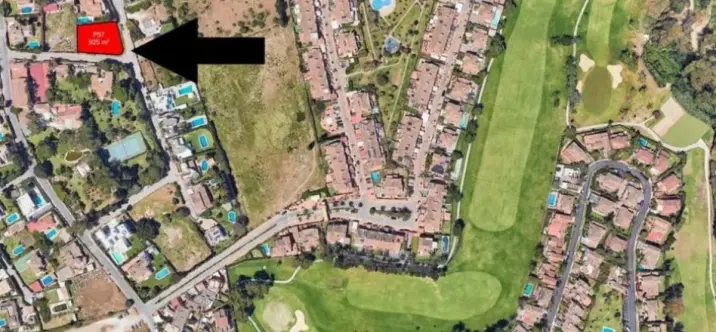 Venta de parcela residencial en Guadalmina Alta 4