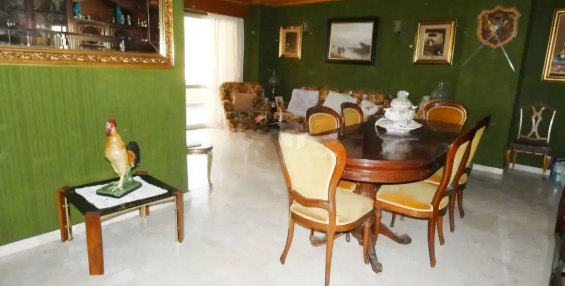 Продажа апартаментов на среднем этаже в Malagueta 4