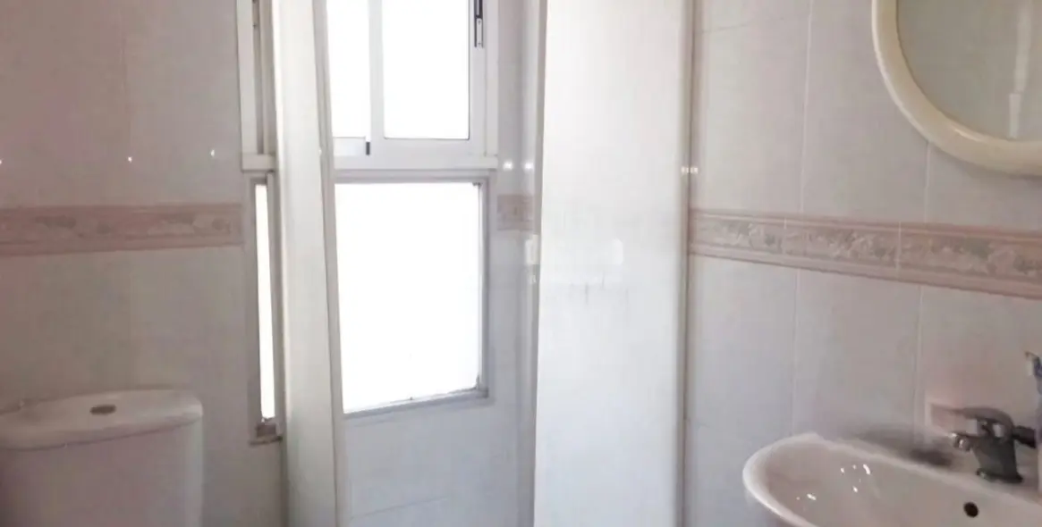 Продажа апартаментов на среднем этаже в Malagueta 14