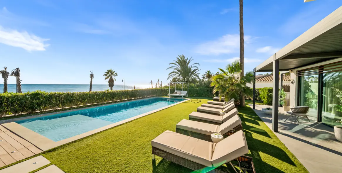 Продажа  отдельно стоящей виллы в New Golden Mile 20