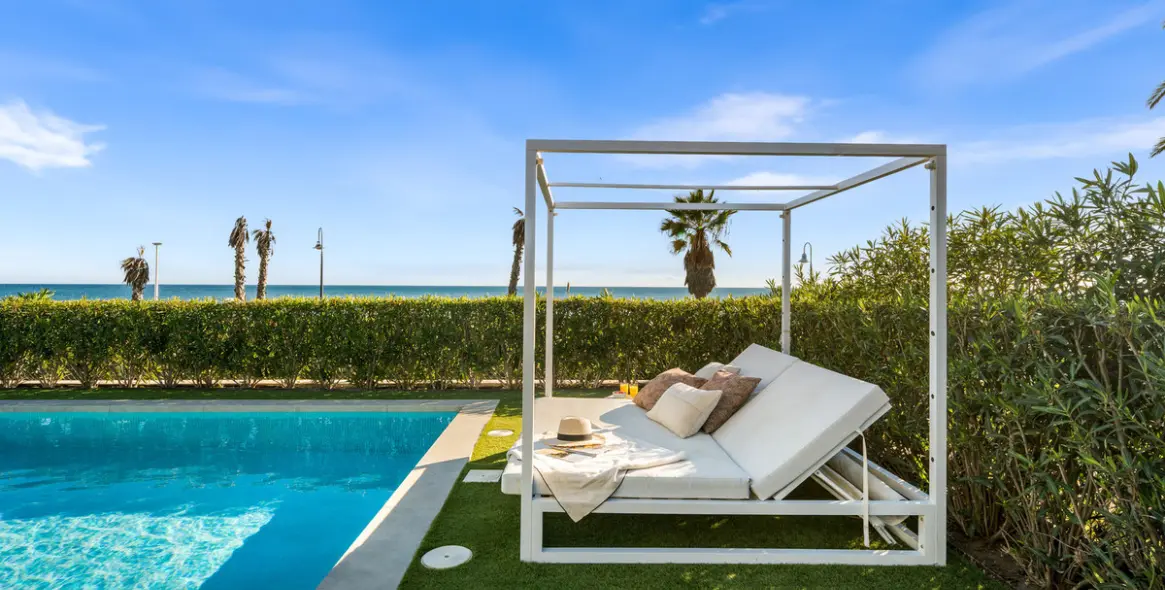 Venta de villa independiente en New Golden Mile 23