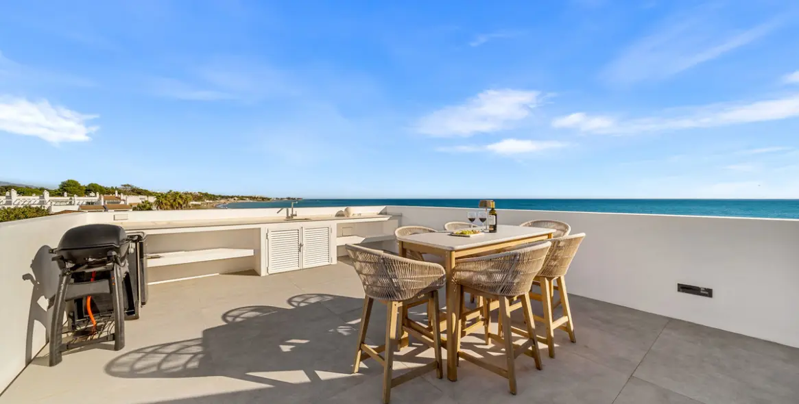 Venta de villa independiente en New Golden Mile 16