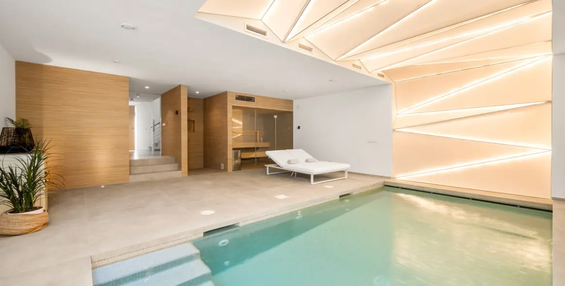 Venta de villa independiente en New Golden Mile 19