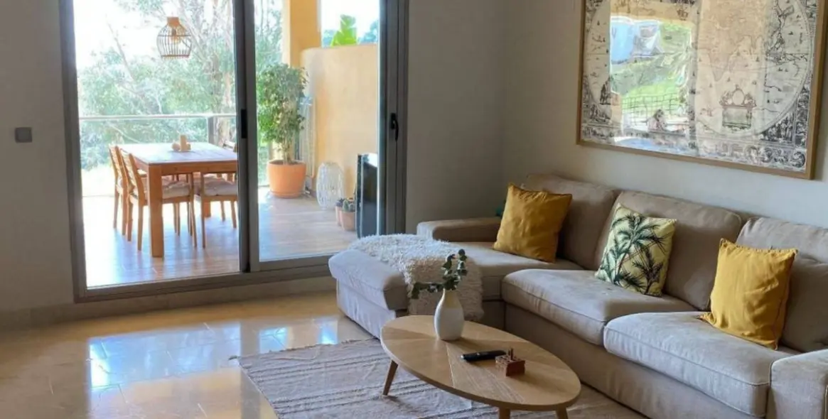 Продажа апартаментов на первом этаже в Estepona 1