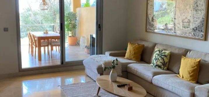 Venta de apartamento en planta baja en Estepona 0