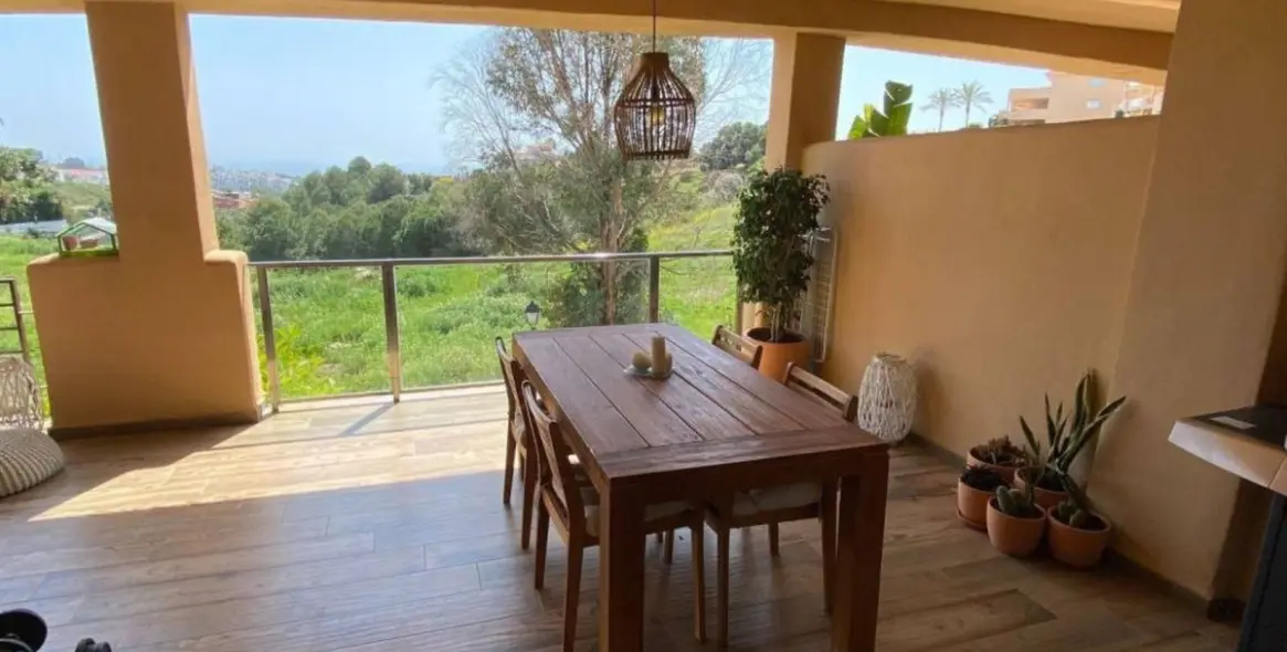 Продажа апартаментов на первом этаже в Estepona 3