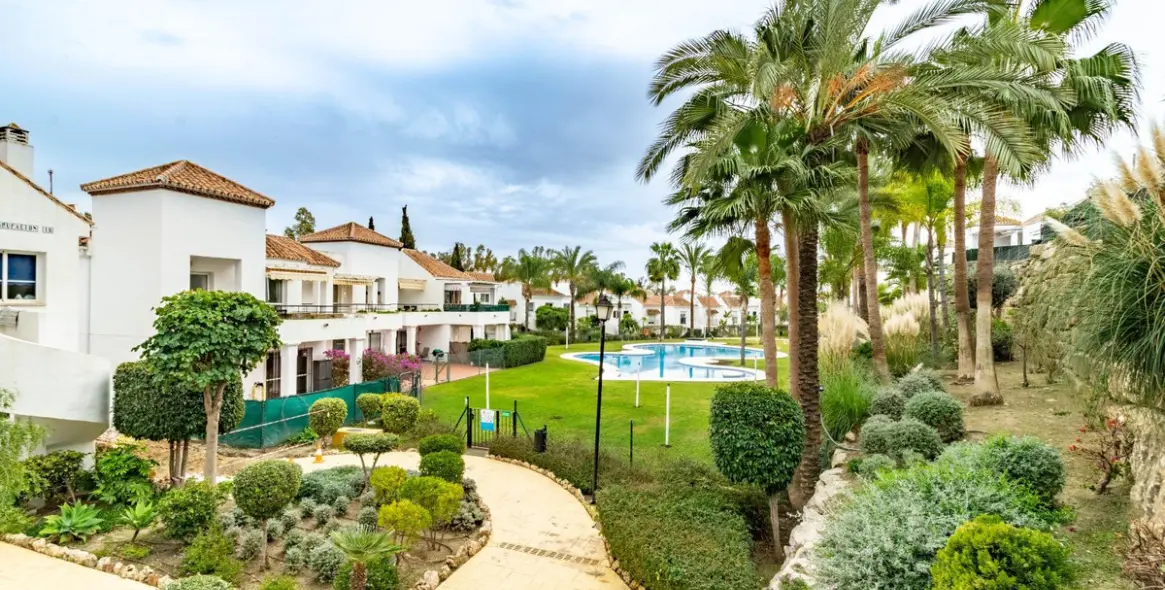 Sale of ground floor apartment in Marbella 1